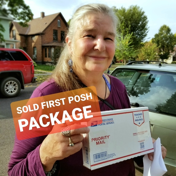 Meet Your Posher Rita - Picture 2 of 4